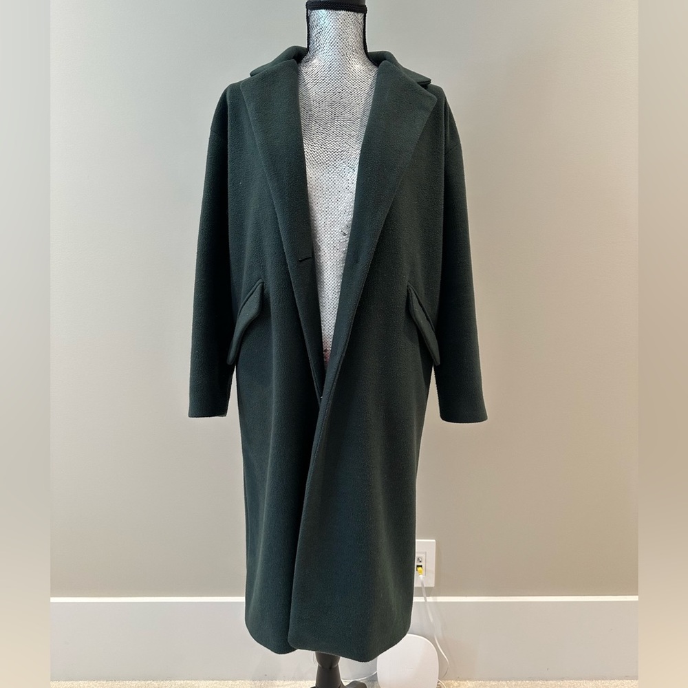 Noul green coat with scarf